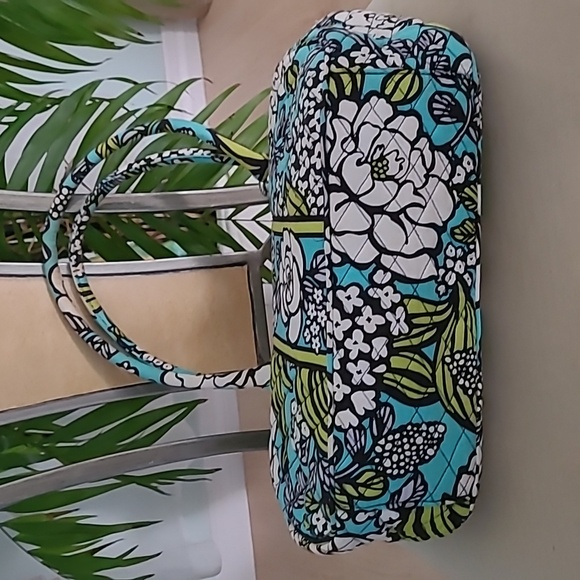 Vera Bradley Handbag ❤️ - Picture 3 of 8